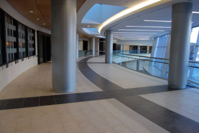Baylor Cancer Center, curved corridor with two-tone tile floor